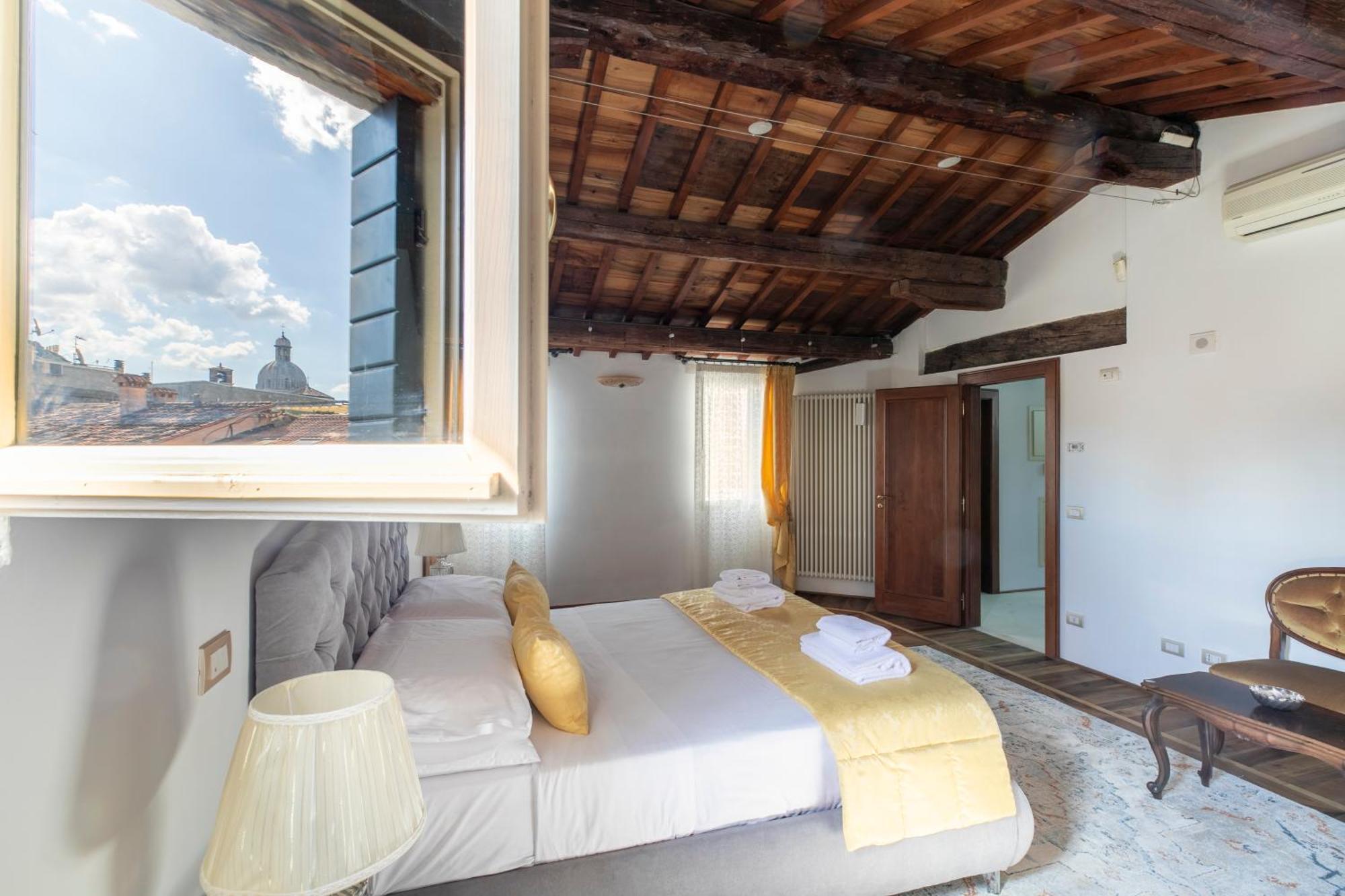 Appartement La Terrazza Sulle Piazze - Centro Storico *